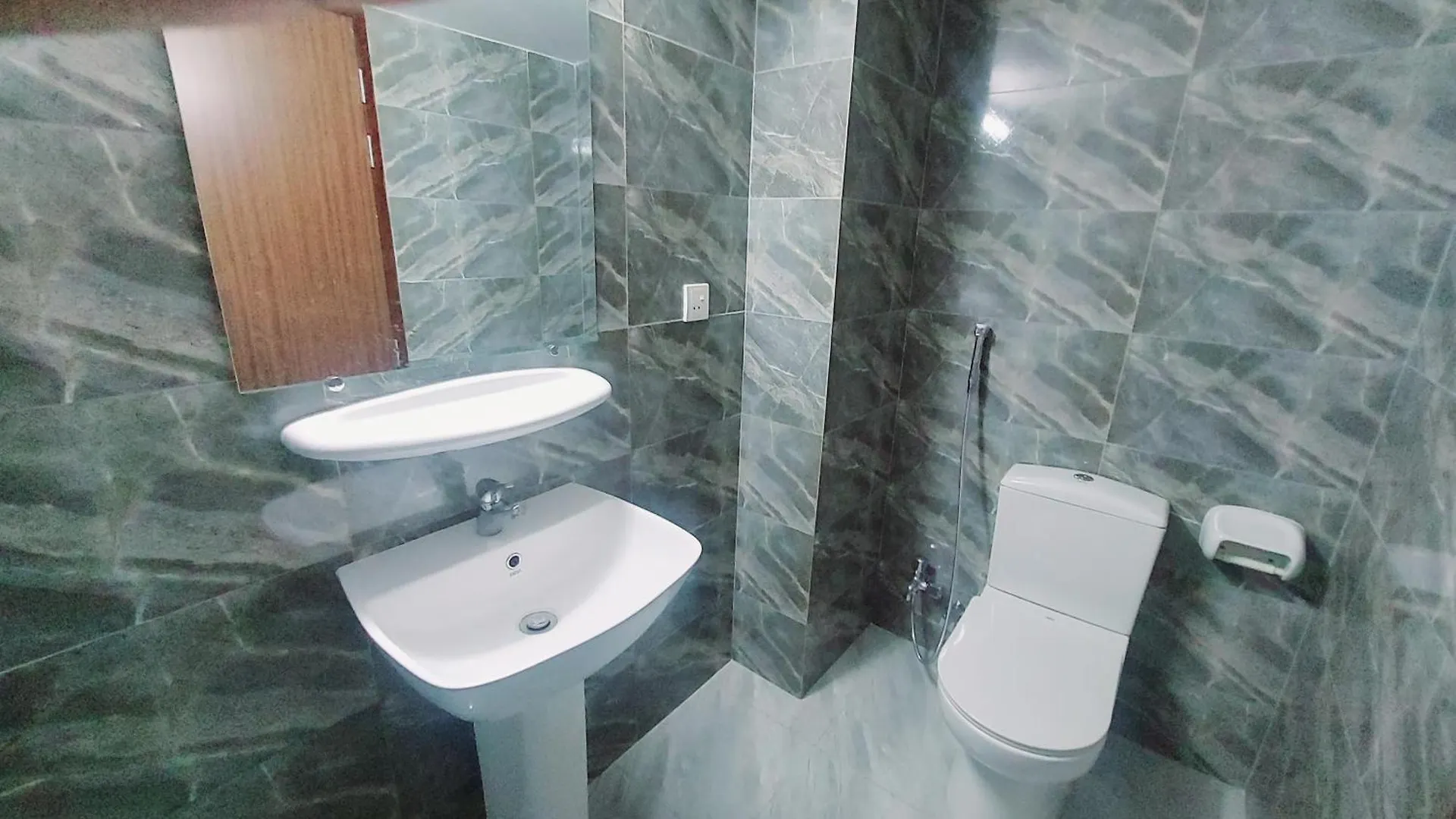 Luxurious Apartment At 다카